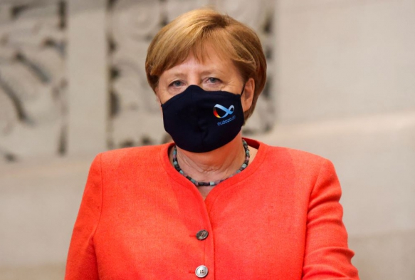 Merkel'e casus oku