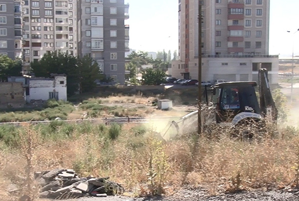 Sonbahar temizlii Gltepe Mahallesinde balad