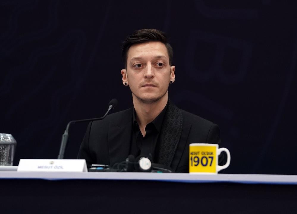 Transfer dneminde Mesut zil konuuldu