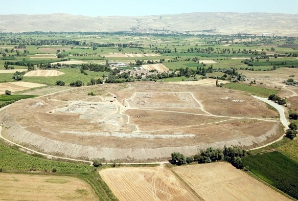 Kltepe'deki kazlarda dini inan sembollerinin devam aa kacak