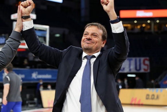 Anadolu Efes Baantrenr Ergin Ataman 'Yln Kou' seildi