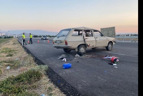 Otomobil şarampole devrildi: 1 ölü, 3 yaralı