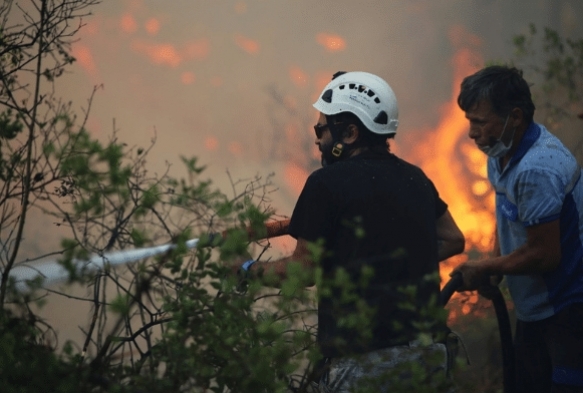 Marmariste ilk belirlemelere gre 1 fabrika, 27 ev ve 1 ara yand