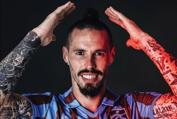  Hamsik: 