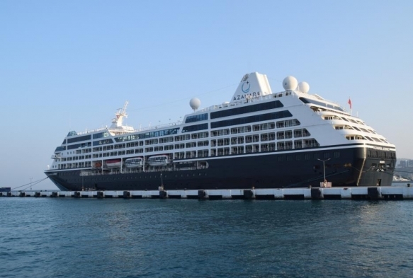 Zenginler Gemisi' Azamara Journey Kuadas'nda