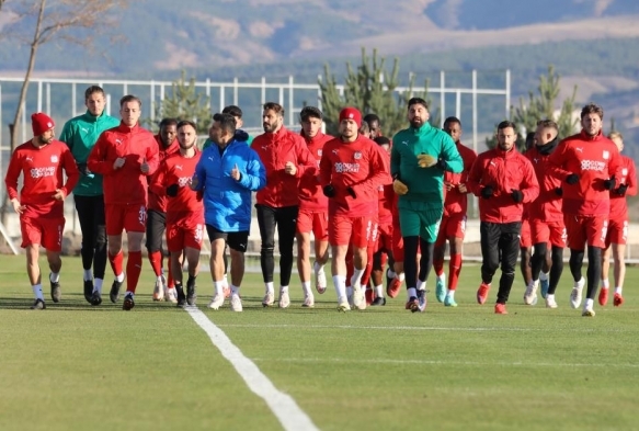 Sivasspor, 4 eksikle alt