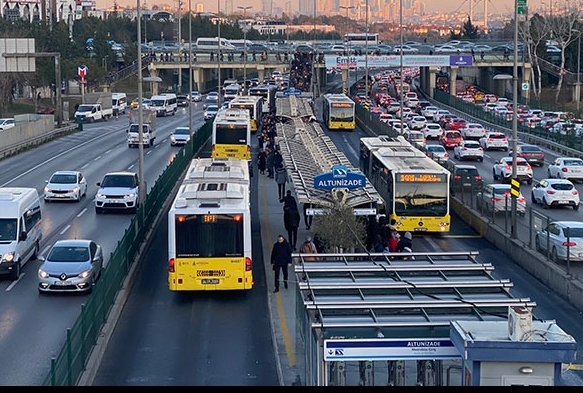 stanbul'da toplu ulam ve servis cretlerine zam