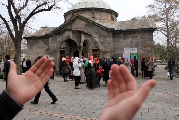 Ramazan aynn ilk gn 14 saat 25 dakika orulu kalnacak