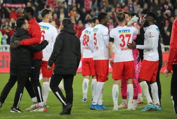 Sivasspor'un final sevinci