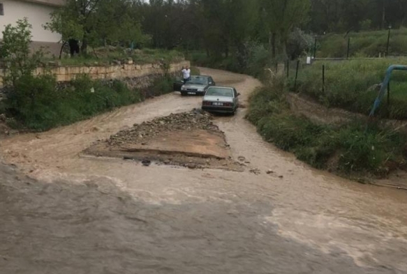 Nevehirde saanak ya sele neden oldu