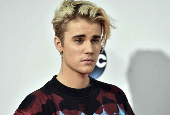 Justin Bieber yz felci geirdi