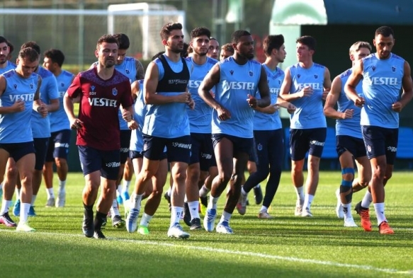 Trabzonspor'u zirvede tutan geri dnler