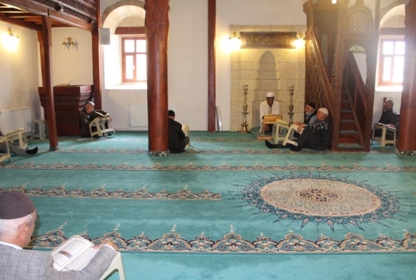 ki asrlk 'ivisiz cami' zamana meydan okuyor