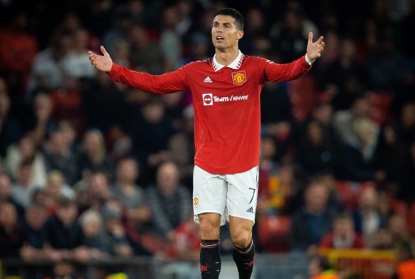 Cristiano Ronaldo iin Manchester United defteri kapand