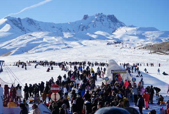 Erciyes 200 bini akn turisti arlad