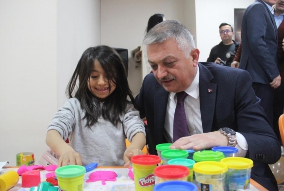 Antalya'ya gelen depremzede says 140 bini geti