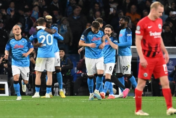 Napoli, ampiyonlar Liginde ilk kez eyrek finalde