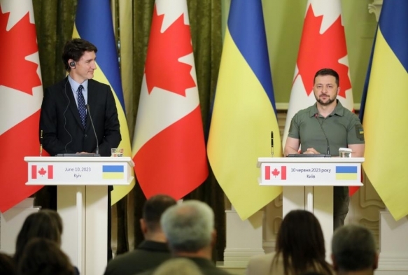 Zelenskiy ve Trudeau Kievde bir araya geldi