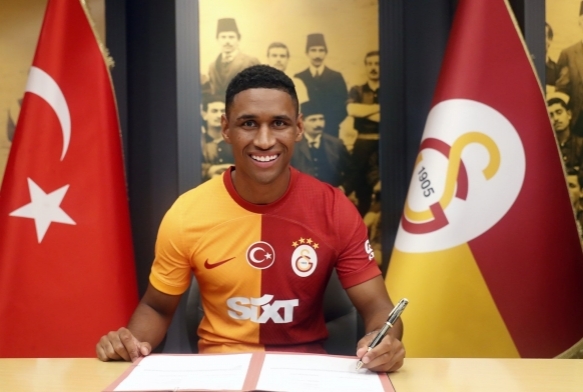 Galatasaray'da Tete'nin lisans kt