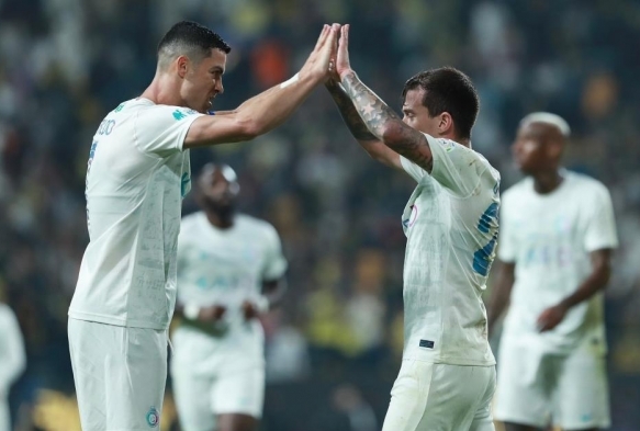 Ronaldo 1200. maında 868. goln attı