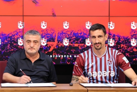 Trabzonspor, Savic ile 3 yıllık szleşme imzaladı