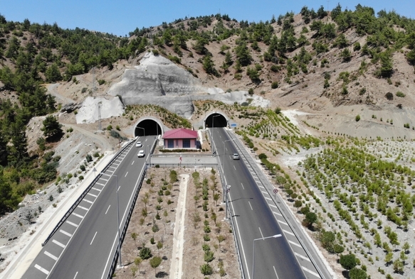 Edebiyat Yolu'ndan 4 yılda 10 milyon ara geti