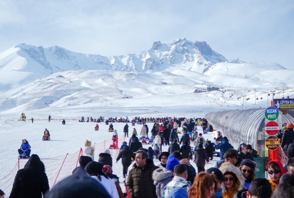 Erciyes'e hafta sonu ziyareti akını