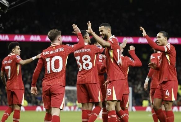 Liverpool, Tottenham engelini 6 golle aştı