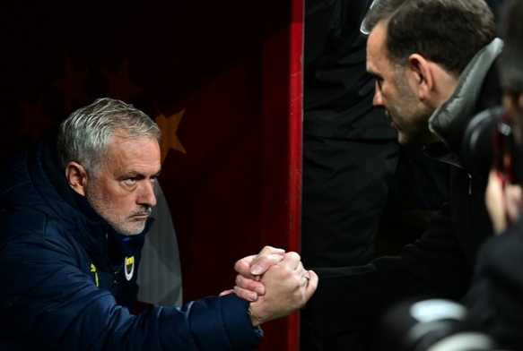 Mourinho'ya 4, Buruk'a 1 Ma Ceza!