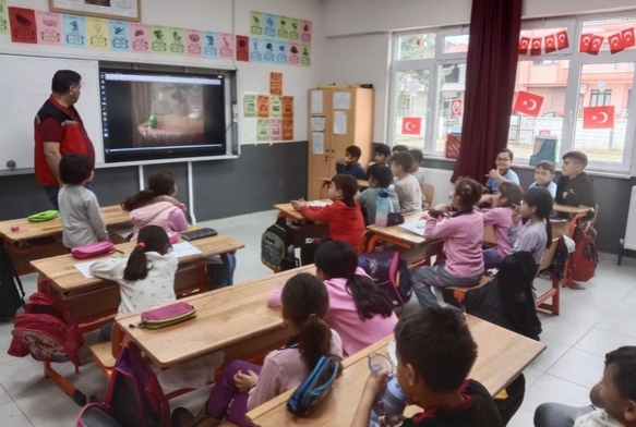 İsrafı önlemek için temelden eğitim veriliyor
