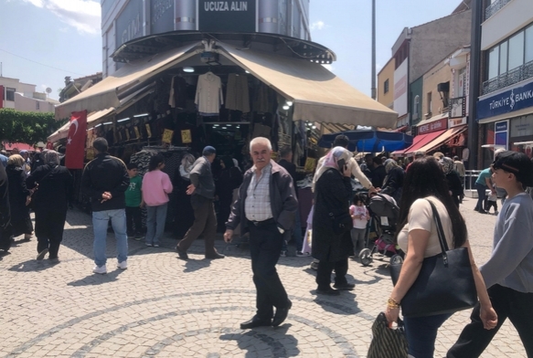 Vatandaşlar çarşıya akın etti!