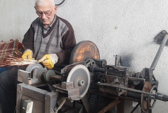 70 yıldır 'hayvan tarağı' imalatı yapıyor