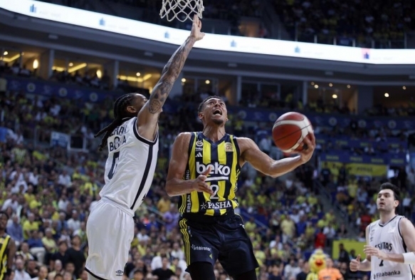 Fenerbahe, final serisinde 1-0 ne geti