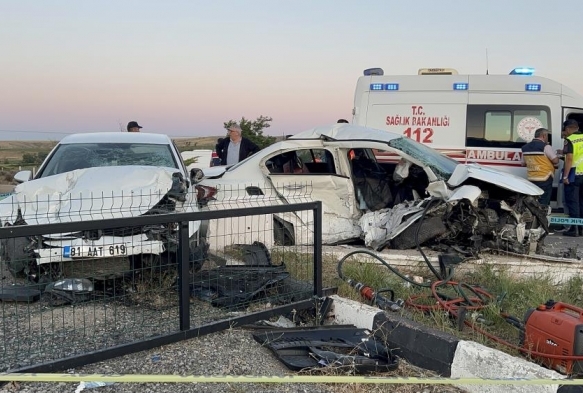 Feci kaza evli ifti hayattan kopard