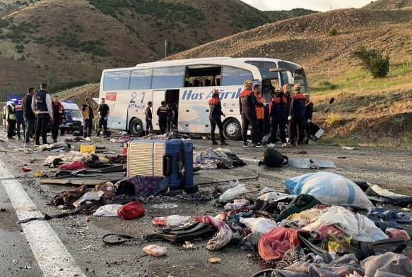 4 kiiye mezar olan otobsn srcs tutukland