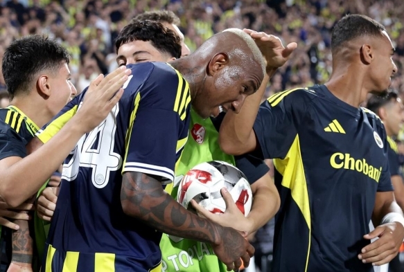 Fenerbahe, Hollanda ekiplerine kar 10. kez kazand