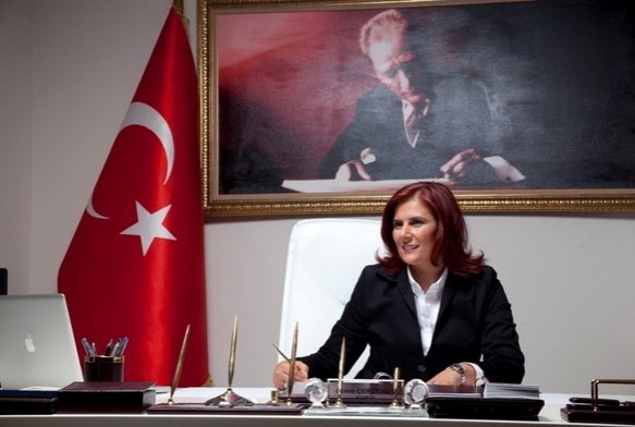 Aydn Belediye Bakan istifa etti