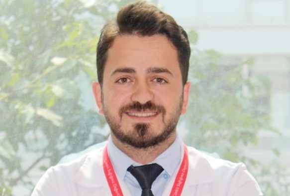 Yksek topuklu ayakkablar doal duruu bozabilir