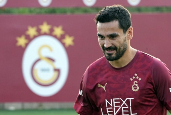 lkay Gndoan, Galatasaray ile ilk antrenmanna kt