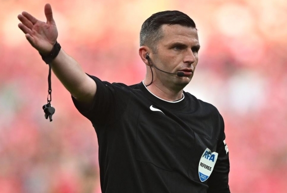 Trkiye - spanya mann hakemi Michael Oliver oldu