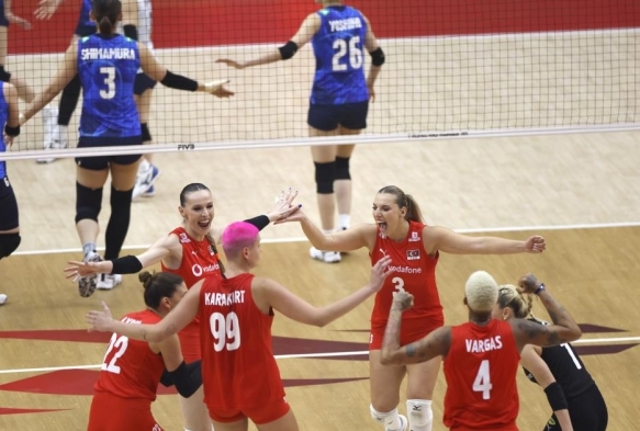 A Milli Voleybol Takm, Dnya ampiyonas'nda ilk kez finalde