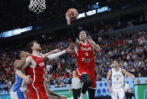 A Milli Erkek Basketbol Takm finalde