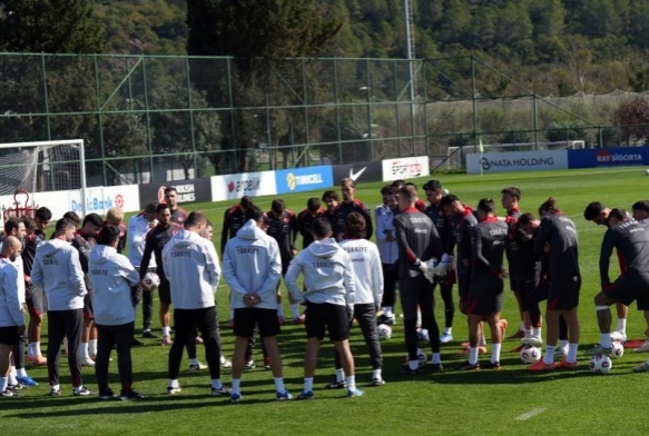 A Milli Futbol Takm, Bulgaristan ma hazrlklarn tamamlad