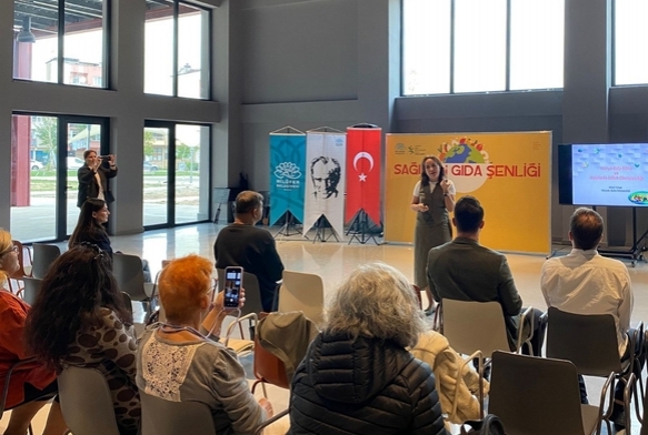 1 ylda israf edilen ekmek ile 500 okul yaptrlabiliyor