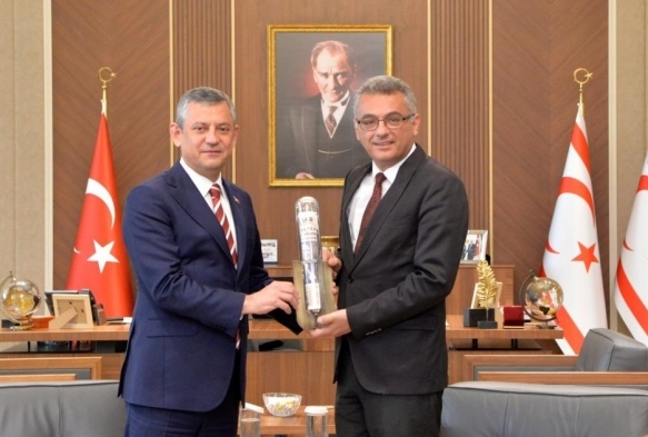 zel, KKTC Cumhurbakan Erhrman' ziyaret etti