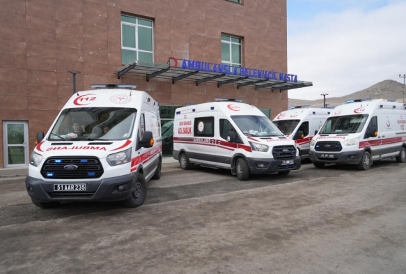 Tavuk dner yiyen 3 renci zehirlendi