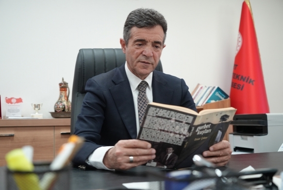 Mezun olduu okula mdr olarak dnd