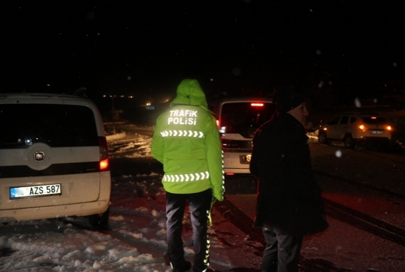 Sakaltutan, Kzlda ve Ahmediye Geitlerinde yol ulama kapand