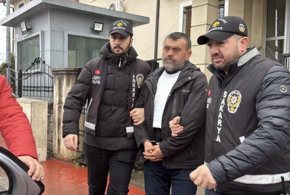 E�ini ve MHP il�e ba�kan�n� �ld�ren emekli polis tutukland�