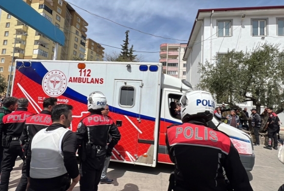 Kahramanmara�'ta okulda silahl� sald�r�